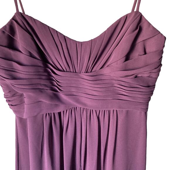 David’s Bridal Pleated Maxi Bridesmaid Dress Plum Size 4-6 - Picture 3 of 9